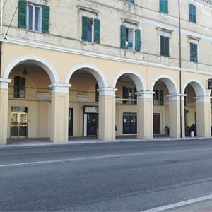 Commercial Premises / Showrooms for Sale in Ancona