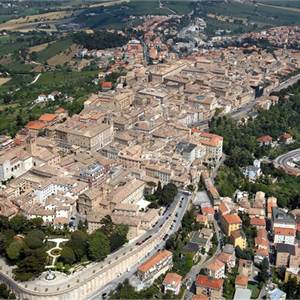 4 o più locali In Vendita a Osimo