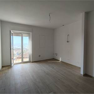 4 o più locali In Vendita a Osimo