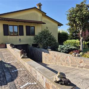 Villa Bifamiliare In Vendita a Ancona